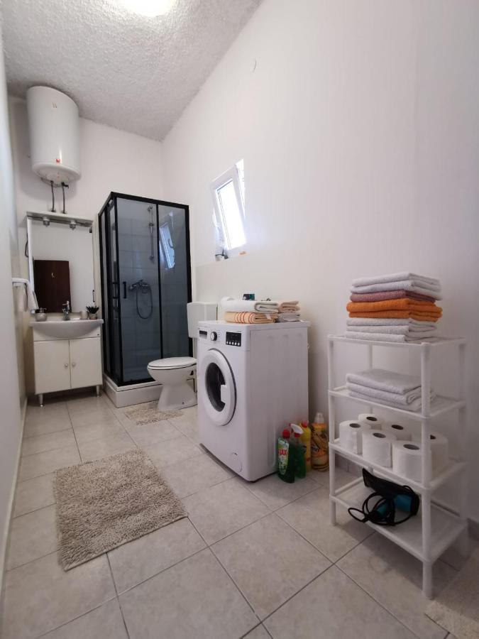 Priska Apartment Kastela Luaran gambar