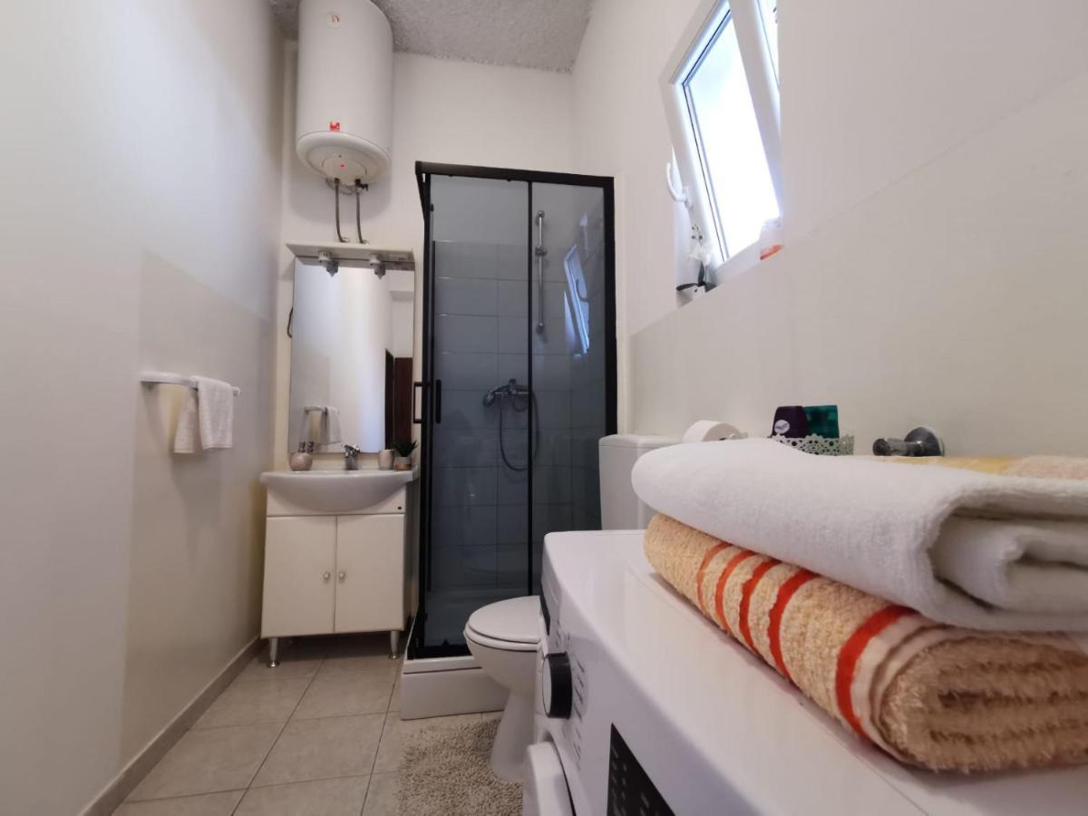 Priska Apartment Kastela Luaran gambar