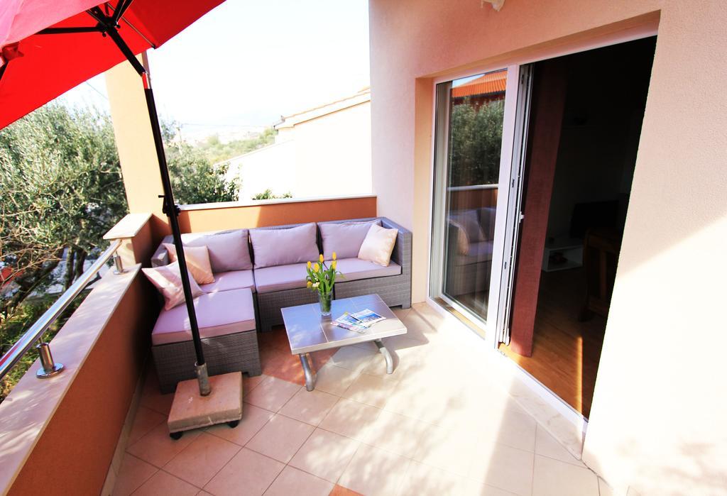 Priska Apartment Kastela Luaran gambar