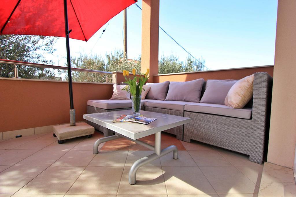 Priska Apartment Kastela Luaran gambar